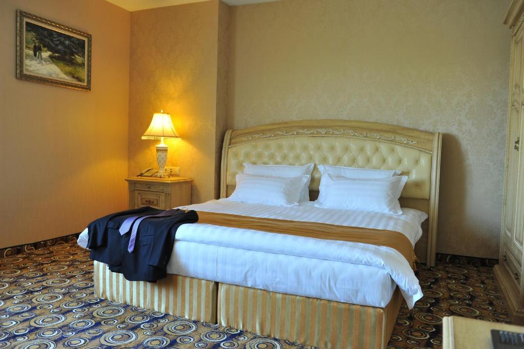 Park Hotel Stara Zagora Bilik gambar A bedroom at the hotel