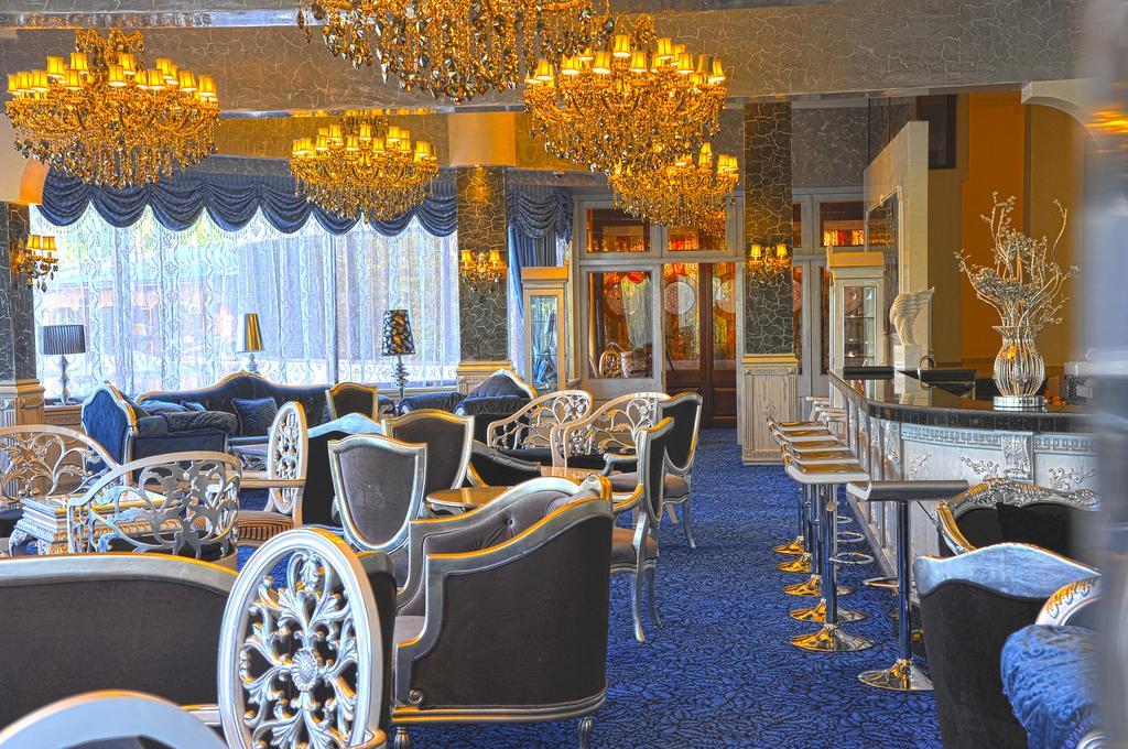 Park Hotel Stara Zagora Luaran gambar The Blue Bar