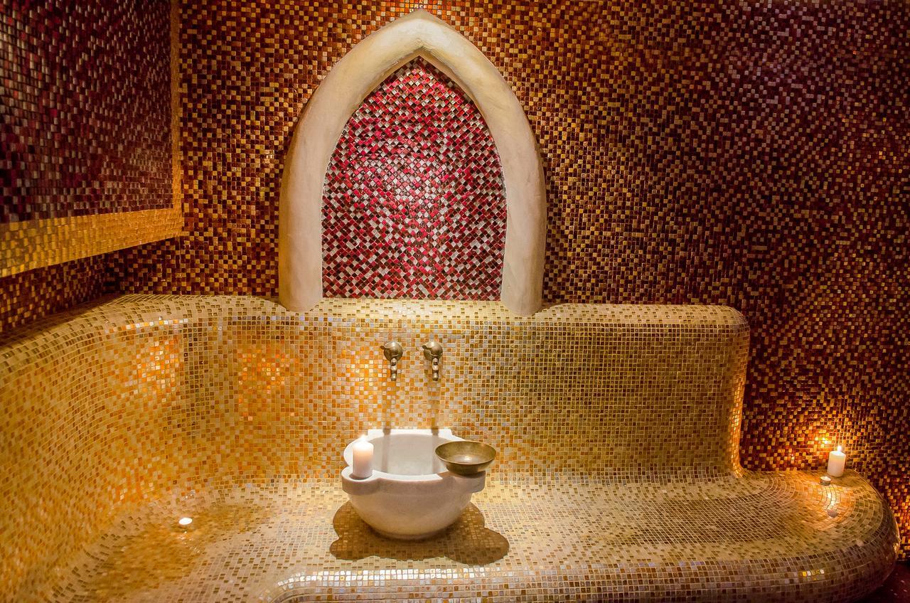 Park Hotel Stara Zagora Luaran gambar A hammam in the Emirates Palace Hotel, Abu Dhabi, United Arab Emirates